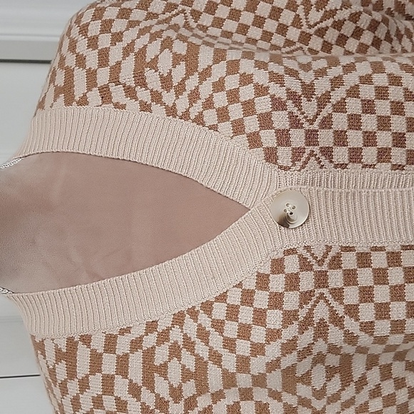 Debut, Size M Brown and Cream Cropped Button Down Cardigan, EUC - Picture 2 of 11